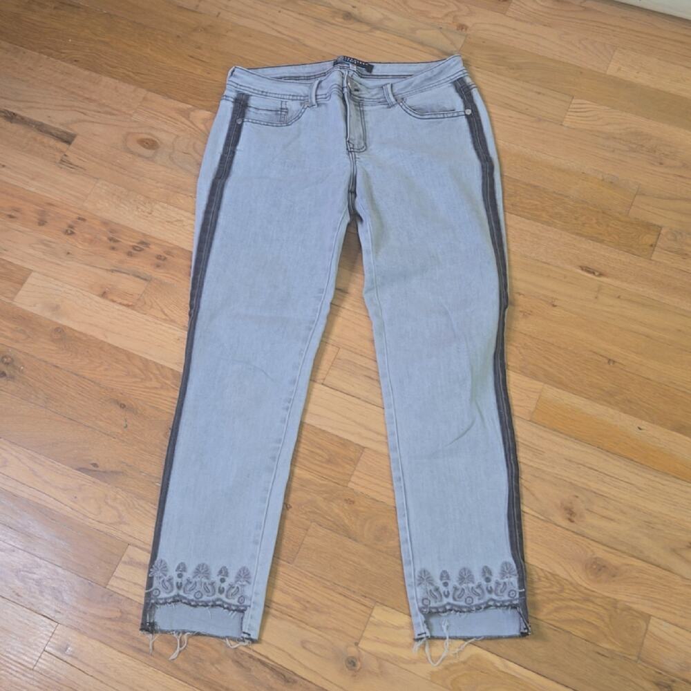 BoomBoom women's skinny jeans crop size 9